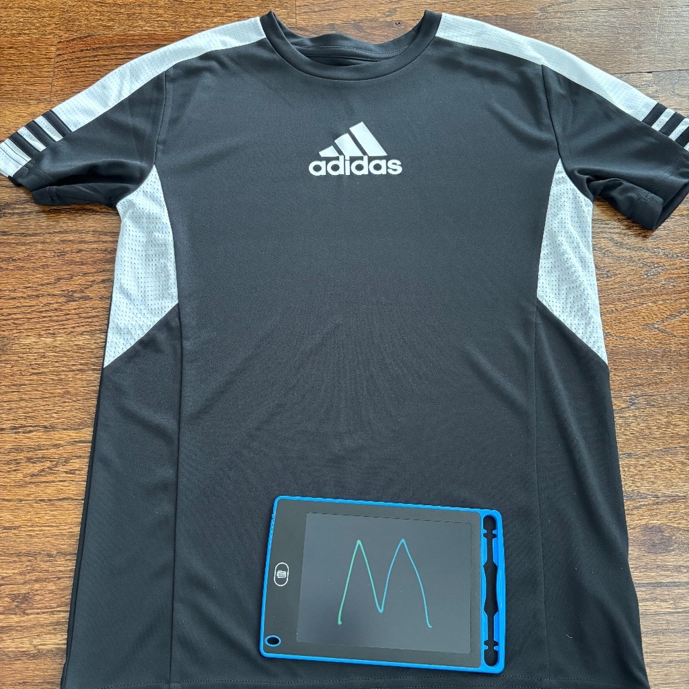 Boys Adidas Shirt Size Medium
